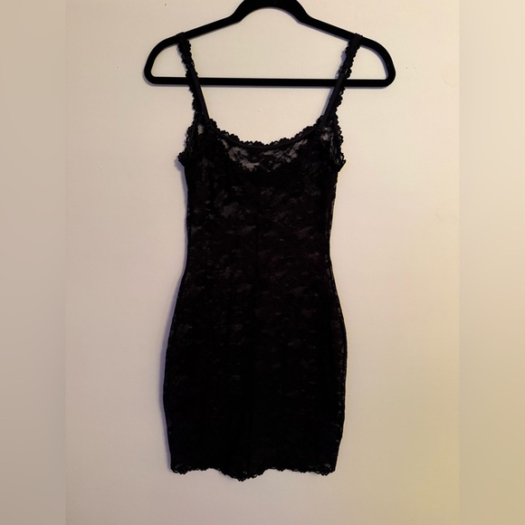 ✨RARE✨ SKIMS Sexy Stretch Lace Slipdress - Picture 2 of 6